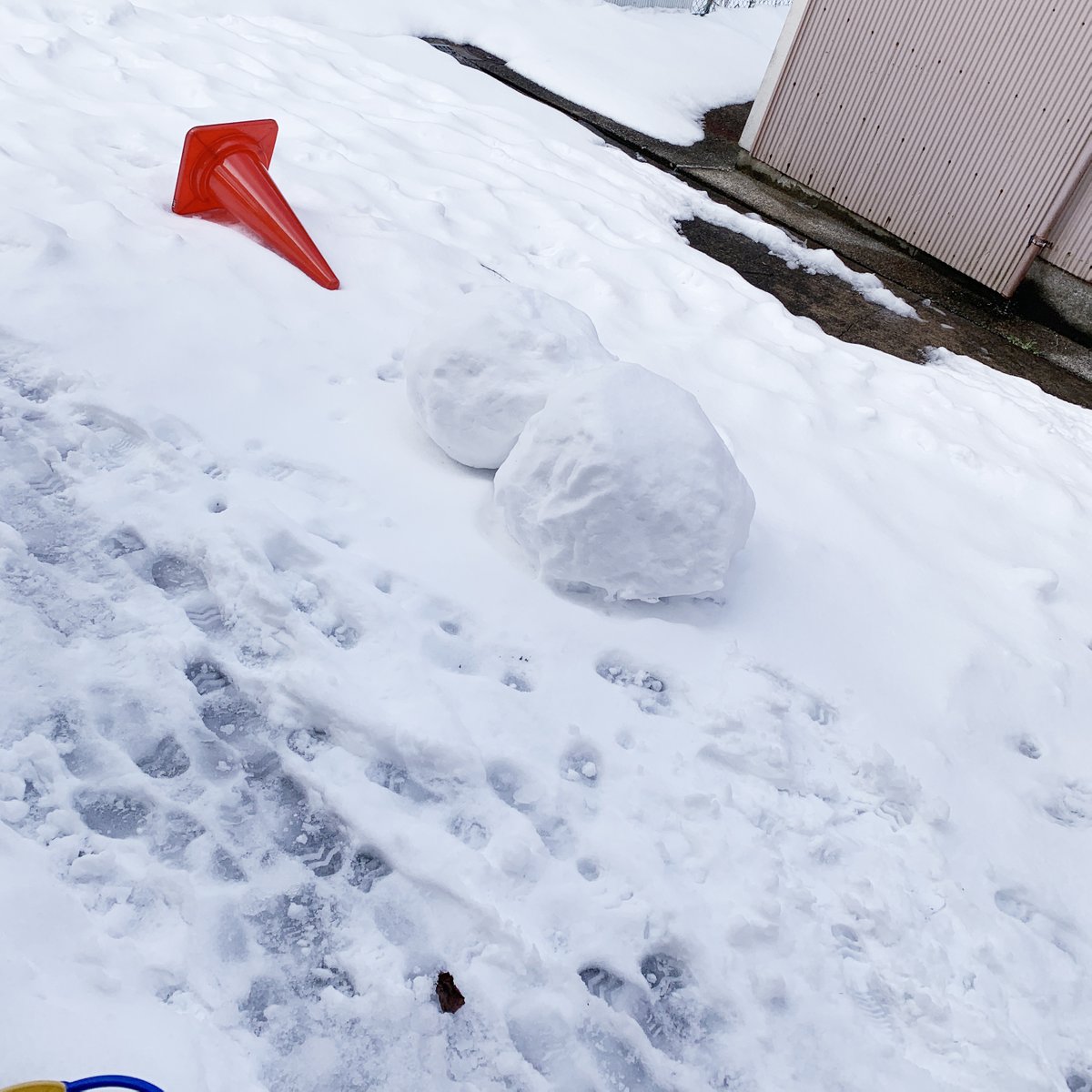 ＜臨時休業のお知らせ＞
今週は本屋＆カフェの営業最終週となりますが...諸事情ありまして本日12/20（火）と明日21（水）の2日間、臨時休業とさせいただきます...。ご迷惑をおかけしますがどうぞよろしくお願いします。