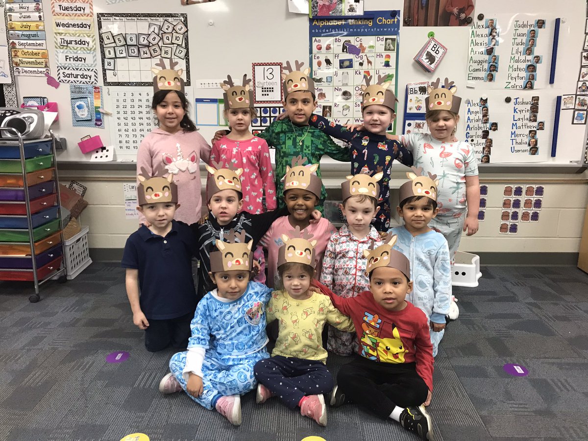 MissWolffECE's tweet photo. Happy Holidays from Pre-K! @theSMSD @Buffaloes_SMSD https://t.co/qTth5cpEQt
