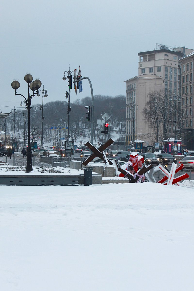 ludmi0701's tweet photo. Київ, Майдан незалежності. 
Грудень 2022 рік. 

#фотоКиїва #майданнезалежності #зима2022 #природа #Київ #Україна #Київ2022 #прогулянкаКиєвом #Київчудовий #Київпідчасвійни #Ukraine #Kyiv #uasobeautiful #моєріднемісто #saveukraine #standwithUkraine #standupforukraine #thevillageua https://t.co/TshGhA6OwE