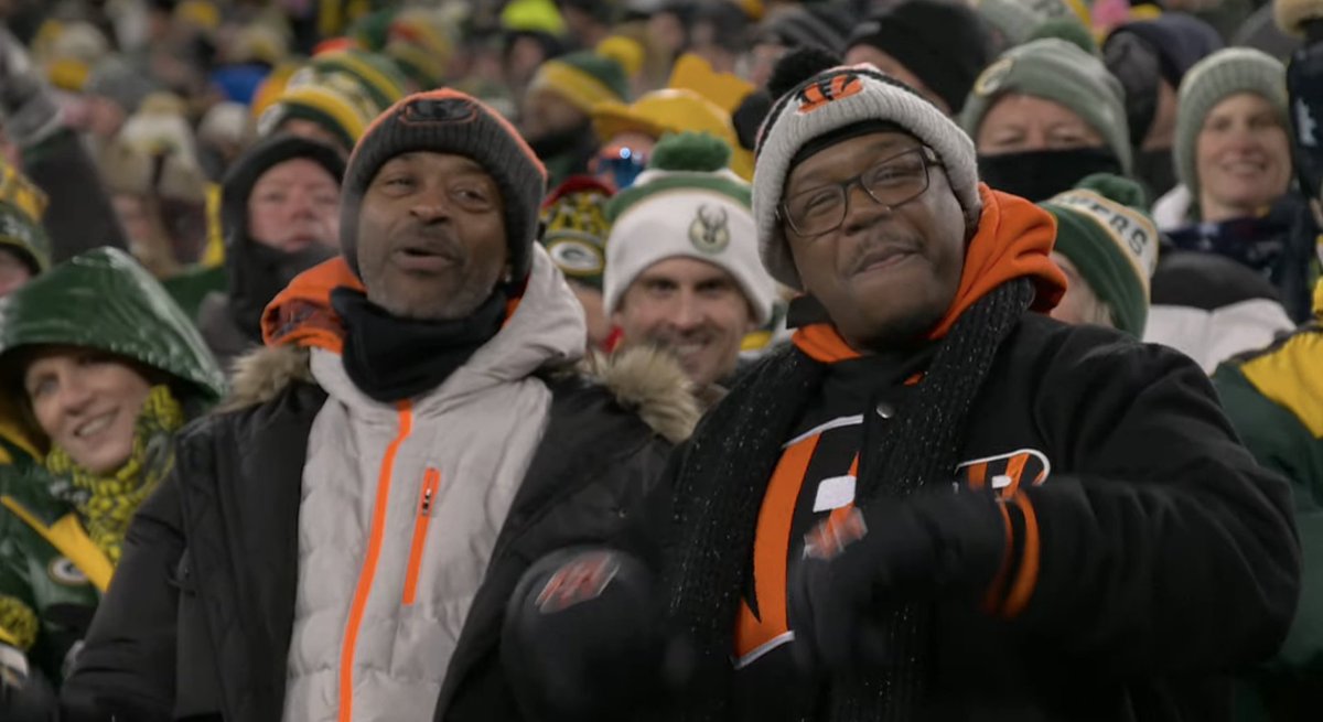Why dey there?

#LARvsGB