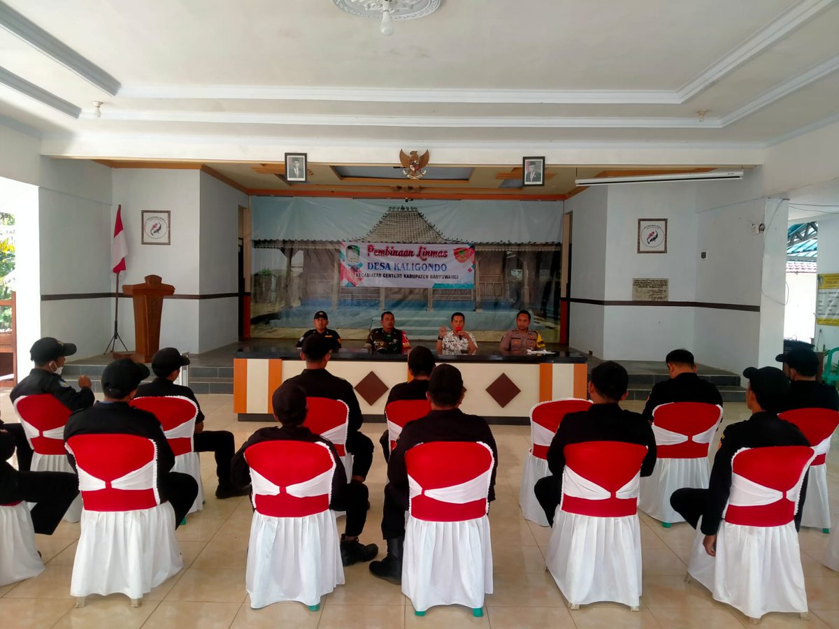 DesaKaligondo's tweet photo. Senin, 19 Desember 2022
Kegiatan Pembinaan Linmas dan Pembagian  Insentif bertempat di Aula Desa Kaligondo Kecamatan Genteng Kabupaten Banyuwangi https://t.co/sw0UkmYDHm