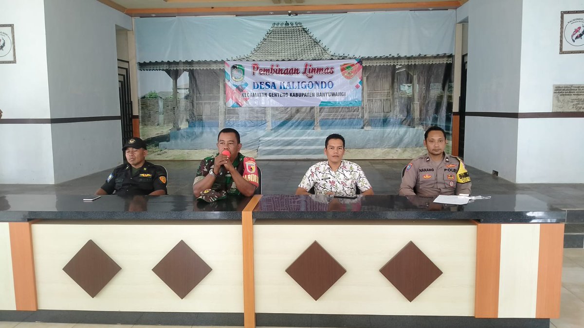 DesaKaligondo's tweet photo. Senin, 19 Desember 2022
Kegiatan Pembinaan Linmas dan Pembagian  Insentif bertempat di Aula Desa Kaligondo Kecamatan Genteng Kabupaten Banyuwangi https://t.co/sw0UkmYDHm
