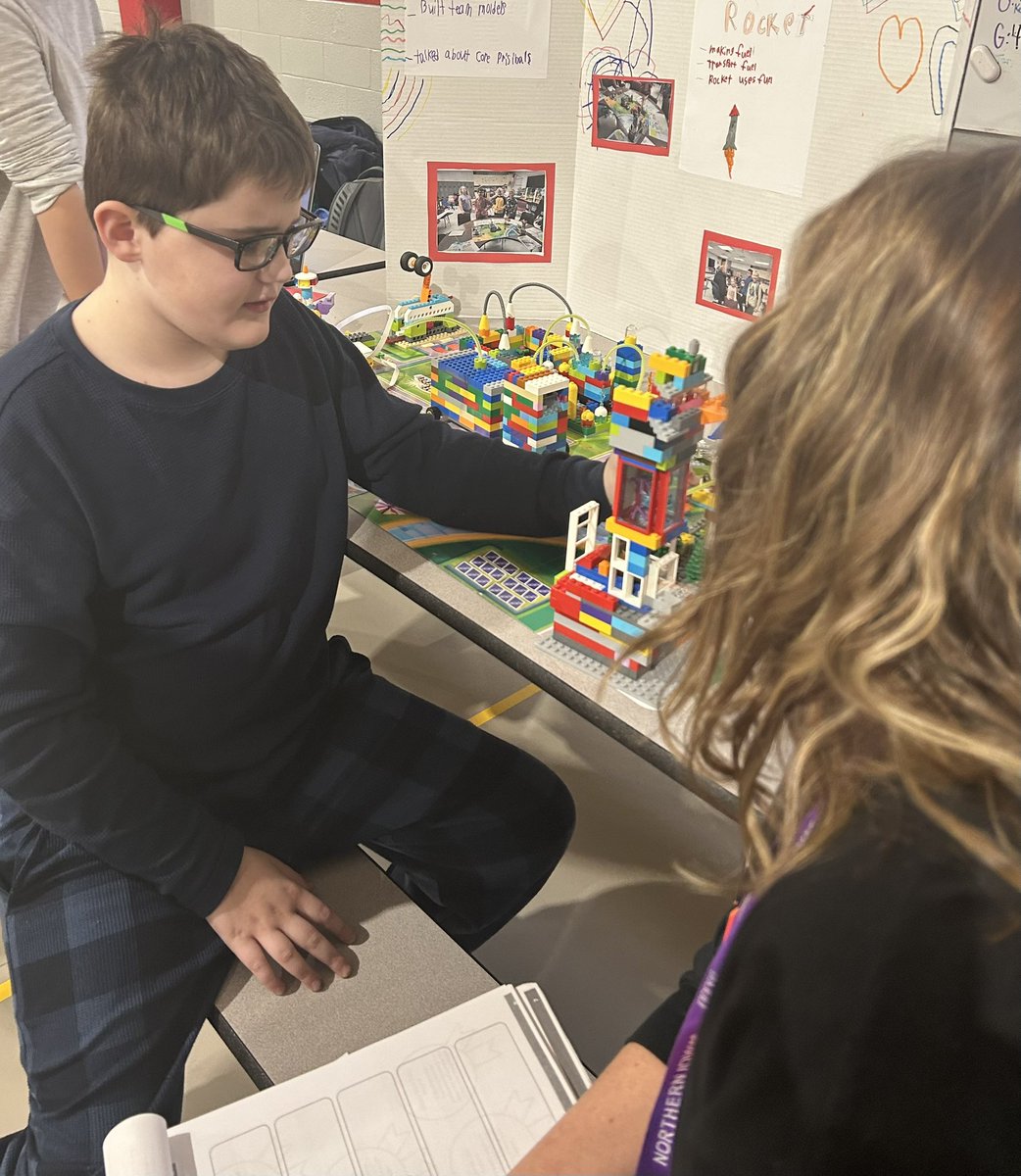 ASCounselor's tweet photo. Lego league!!  
Nice work, Shepard Stars!
@NorthScottASES https://t.co/YgSG7EOBzY