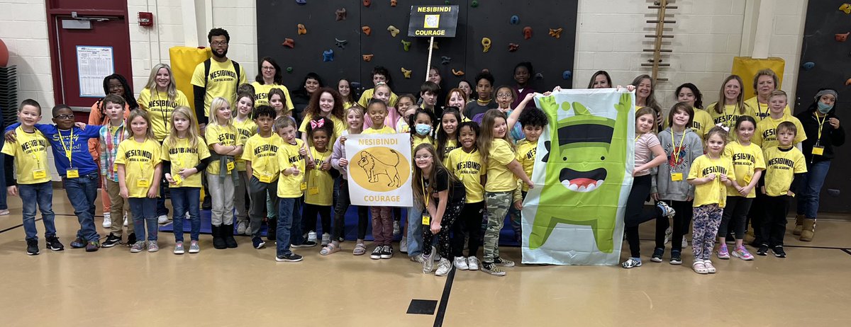 Our Nesibindi House of courage wants to honor and thank The <a href="/MPDOhio/">Middletown Division of Police</a> for serving our community. <a href="/Central_MCSD/">Central Academy</a> #MiddieRising #servicelearning