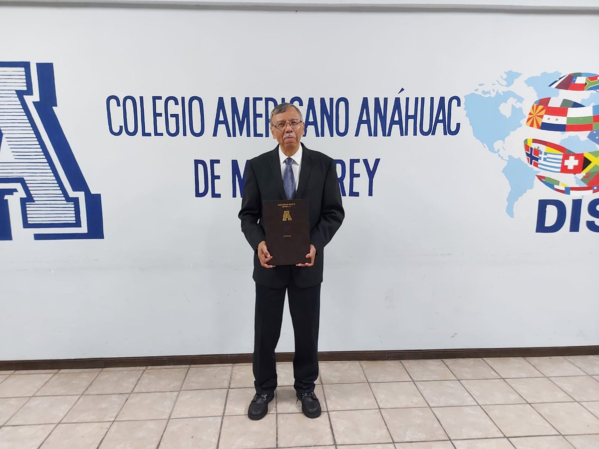 uemilianozapata's tweet photo. 🙌🎓 Una calurosa felicitación al Mtro. Santos Vázquez Ramírez Docente UNEZ, por haber obtenido su Doctorado en Innovación Educativa y Gestión. ¡Enhorabuena Dr., todo el éxito y muchas gracias por ser parte de la gran comunidad #UNEZ! #OrgulloUNEZ https://t.co/ZVlLgQRFns