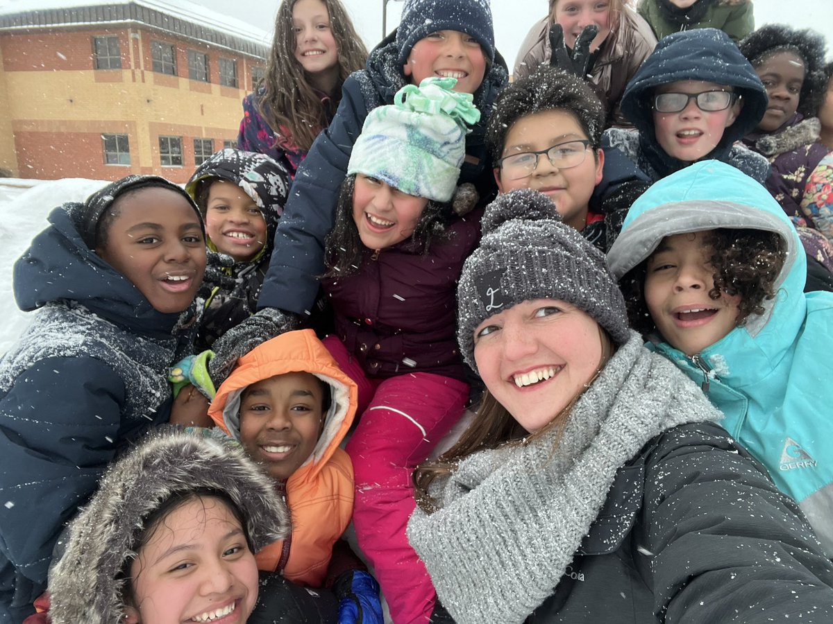 DietrichGrade5's tweet photo. I wish you could hear the giggles in these photos! We made many attempts and still didn’t capture everyone! https://t.co/DMeuoo5Lek