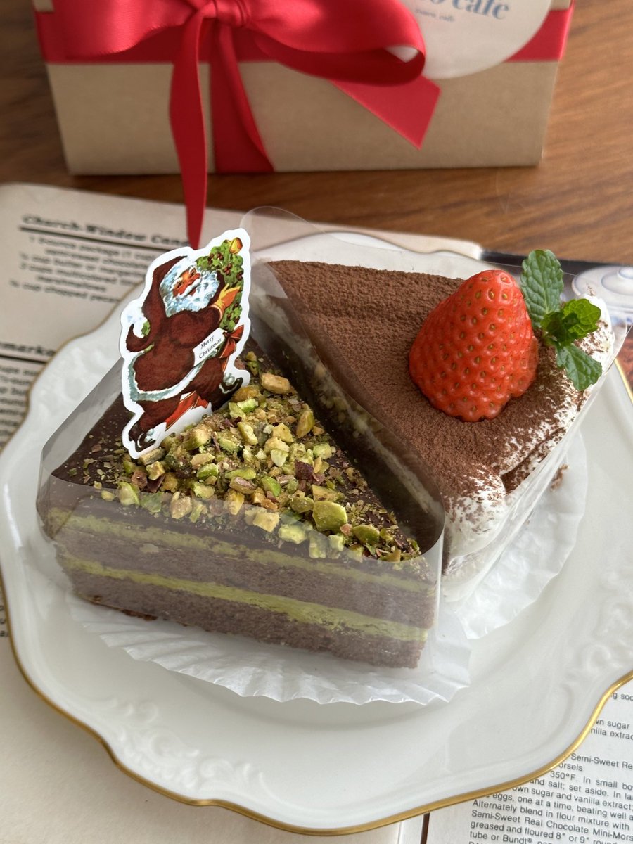 sucocafe's tweet photo. Christmas Box🎄🎂🎁💝
︎︎︎︎︎︎☑︎ピスタチオチョコレートケーキ 
︎︎︎︎︎︎☑︎ティラミスケーキ
¥1500
こちらのクリスマスボックス、
12/23(金)、24(土)と2日間限定販売致します！！
ご予約なしの当日先着順となります🙇‍♂️ https://t.co/Pn4NSdigpW