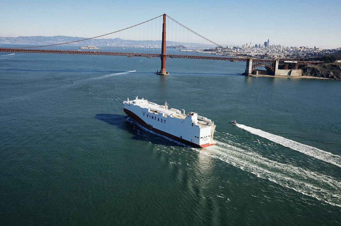 vinfastinsider's tweet photo. A VinFast's historical milestone
The journey of a cruise ship with 999 VF8s arrived in San Francisco!

#VinFast #vinfastinsider #vf8 https://t.co/YfrQpOKMkU