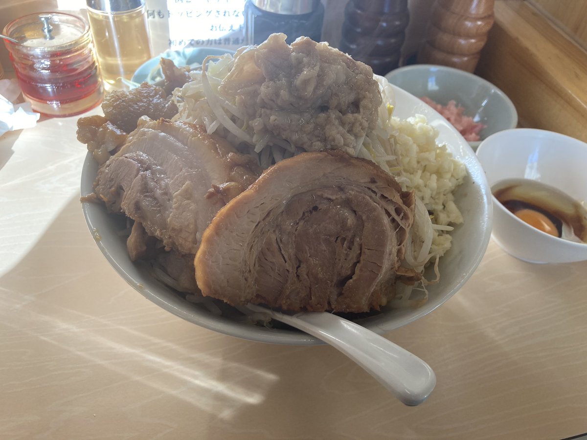 dungeonmeshi5's tweet image. 大者
ラーメン＋ネギ＋生卵＋岩下の新生姜
今年ラストの大者きめてきました。
14時位に着きましたが、並んで20分程で座れたので通し営業の際は狙い目ですね。
本日も安定の美味さでした。
ご馳走様でした。