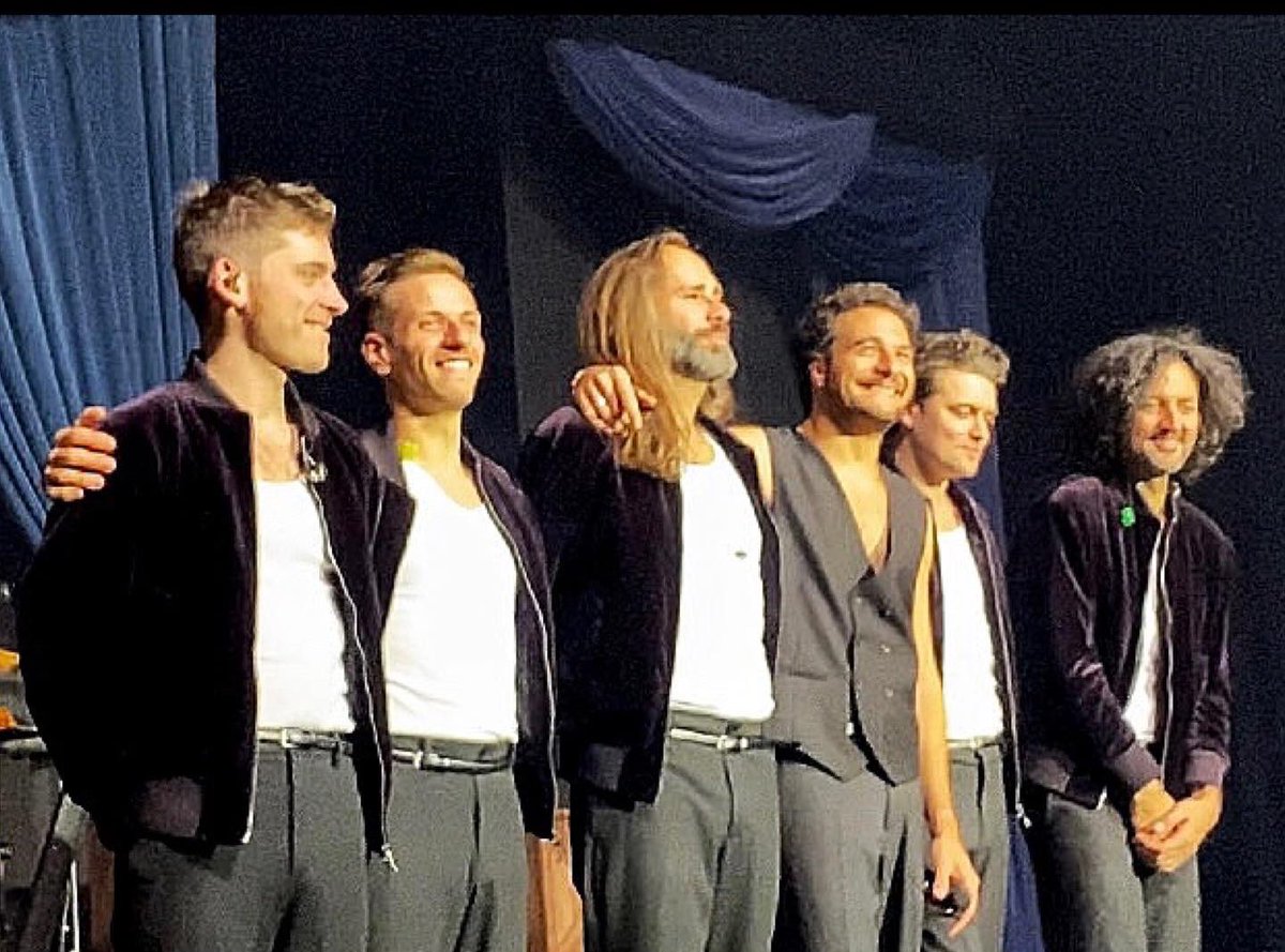 GazetteTeamAmir's tweet photo. Prêts à viser très haut et à toucher les étoiles pour le grand final de #retour2 ?!
Douai, envoie plein d’amour sur ces gars 🫶🏻 @Amir_Off
📍 @GayantExpo https://t.co/PndquR3gEz