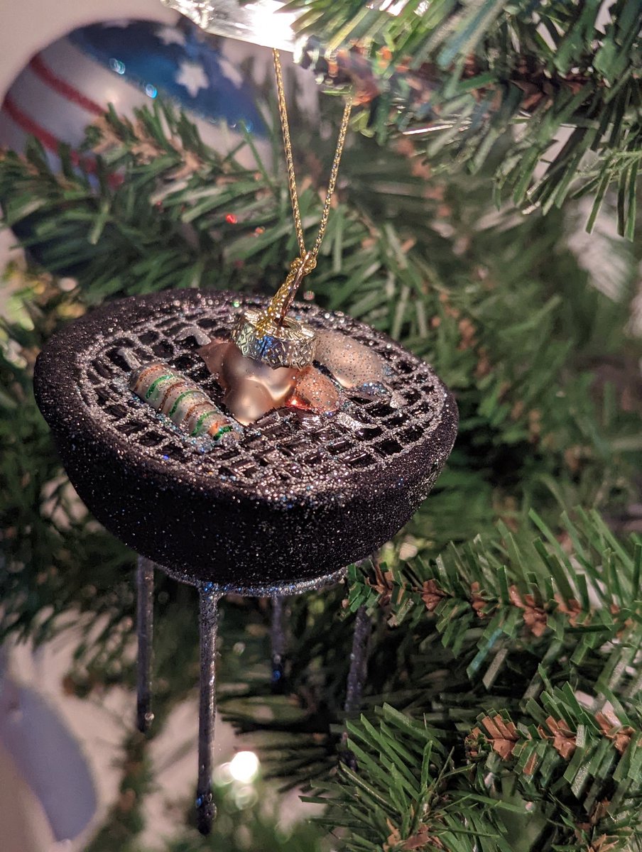 denae1509's tweet photo. Bbq smoker ornament for the hubs https://t.co/JmsKldYrpf