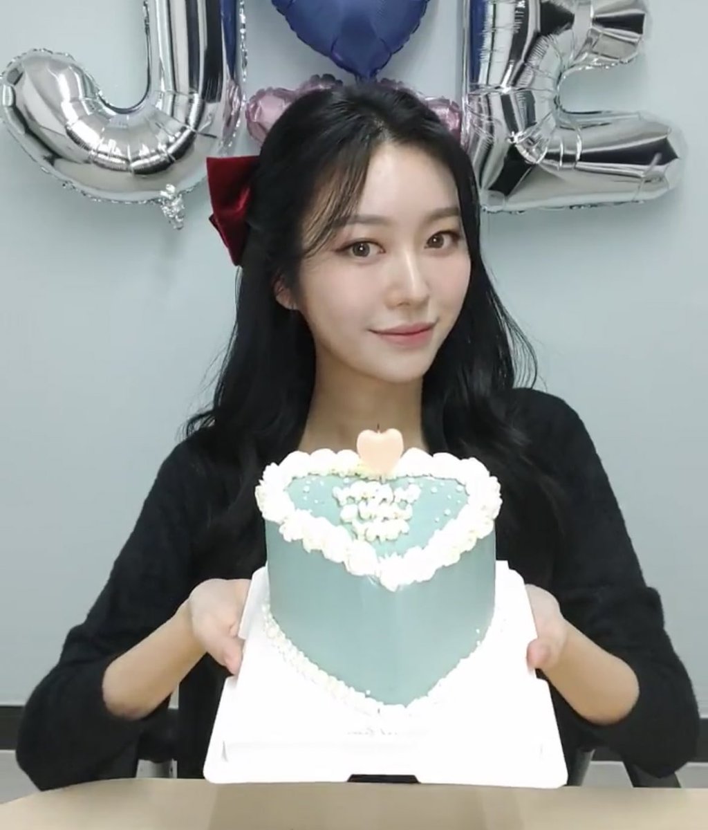 Janeflower_1220's tweet photo. 빵실아기,,,,,,,, 쪼옵 https://t.co/U8EprYRQG9