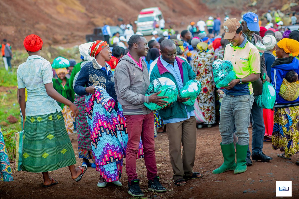 SOSRDC1's tweet photo. la plateforme @SOSRDC1 a effectué en date du dimanche 27 Novembre, une visite d’assistance aux personnes déplacées de guerre venues de Rutshuru et installées sur les sites de Kanyaruchinya dans le territoire Nyiragongo. 

https://t.co/s4epp7m7Hj

#SOSRDC #DRCUNITED https://t.co/4DQhCz3G9E