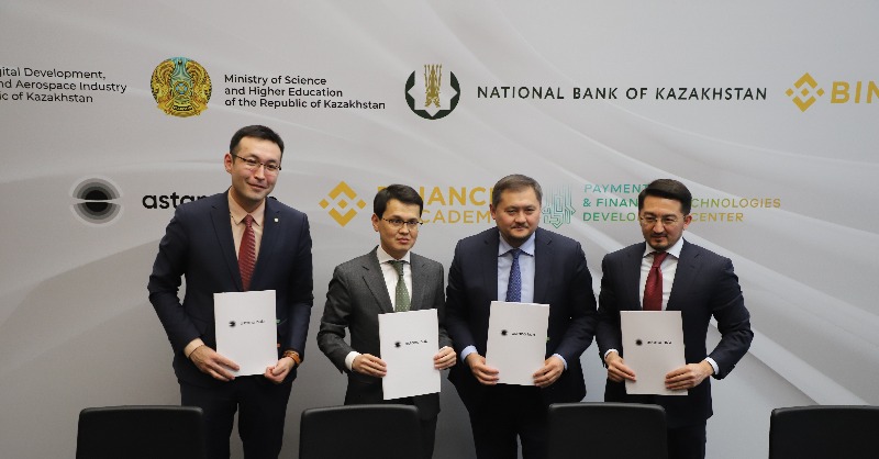 binance's tweet photo. #Binance partners with Kazakhstan State Organisations to launch a country-wide Blockchain Education Program!

Kazakhstan will be one of the first countries in the world to embed the basic blockchain curriculum in the Universities’ programs across the whole country 🇰🇿