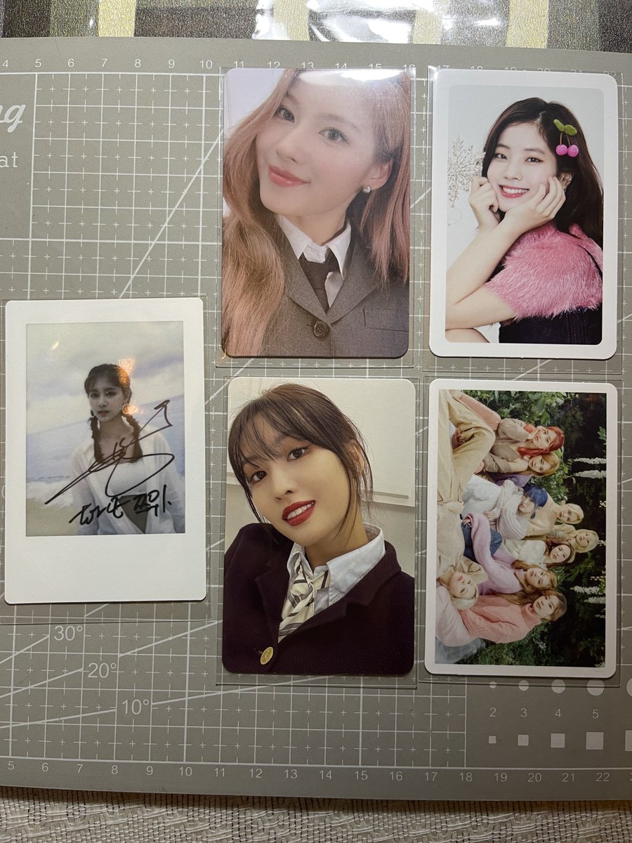jihyocarts's tweet photo. [#issuhstorageunit]

wts lfb

700 | 130 | 130 | 130 | 100

- set only for ₱1190 (can remove ot9 better)
- x sensitive (some have album marks)
- payo/3 days dop
- gcash
- sdd, ggx, flash

twice momo sana dahyun tzuyu pc photocard https://t.co/rqDdTunjWD