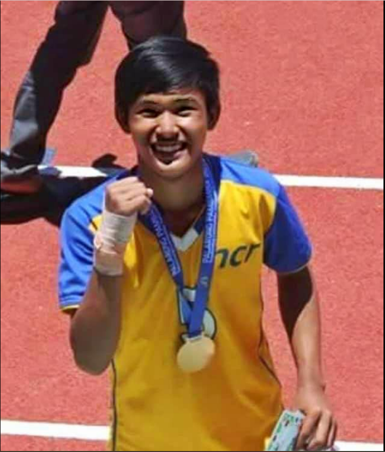 carlabrews's tweet photo. Nakakaiyak at nakakagalit every time na nakikita ko ang mukha ni Keith Absalon. Walang kapatawaran/katumbas na kabayaran ang dulot ng ginawa ng ideolohiya ni Joma Sison. So every time na pinagluluksa nyo si Joma ay katumbas ng paglapastangan nyo sa dangal ni Keith Absalon 😏😏😏 https://t.co/z9RXnolsSf