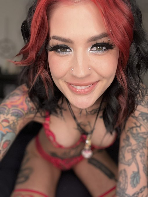 Watch hawkhatesyou's leaked NSFW photo on TwXstars