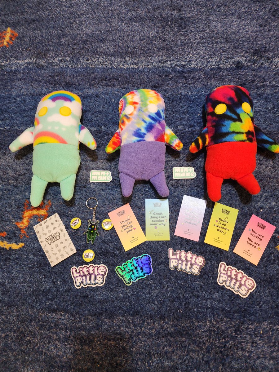 I want to give a huge shout out to the incredibly talented <a href="/mintmaker/">MintMake</a> and her project <a href="/littlepillsnft/">Little Pills</a> for sending me this care package with all sorts if swag and hand made, knitted plushies 🫶🏽your a real one. If your not following her do now. She is amazing. Women in web 3 ✊🏽