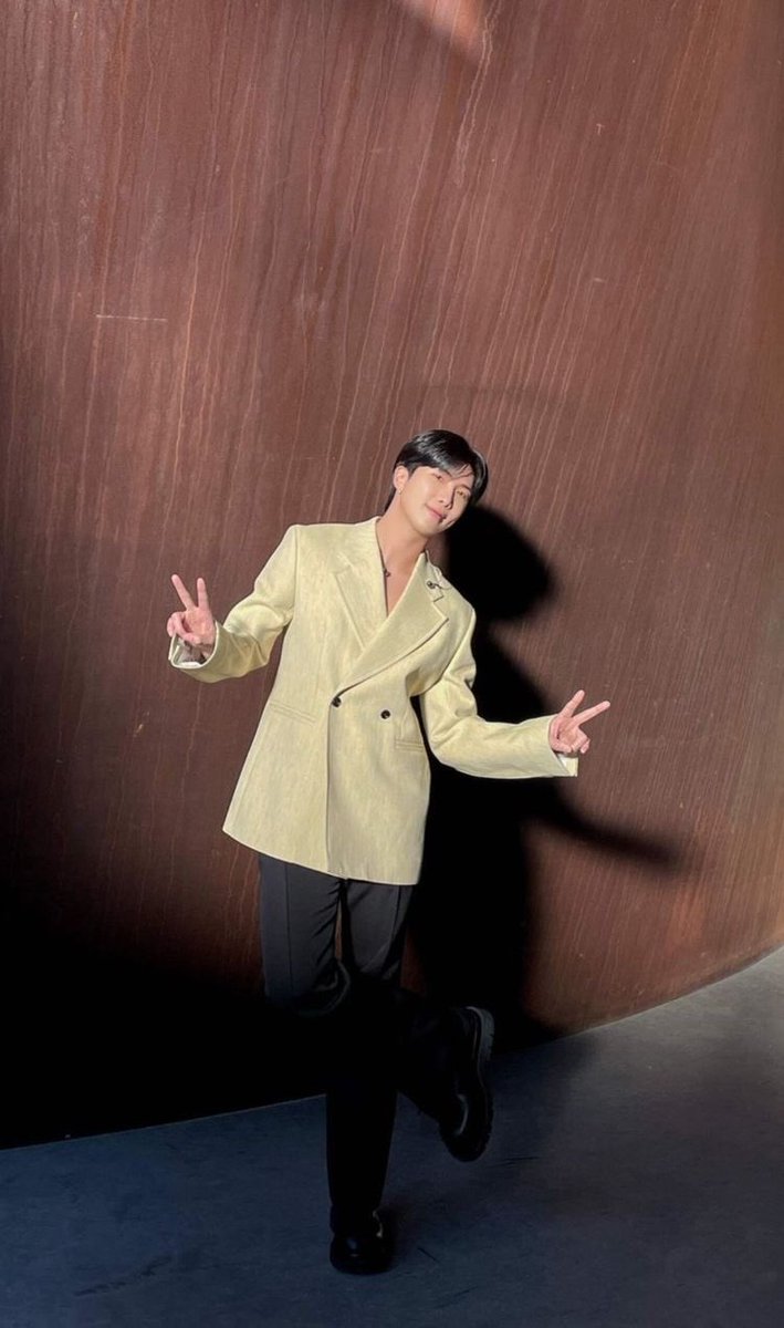 dotCorvin's tweet image. Sumido porque o off anda muito ocupado.