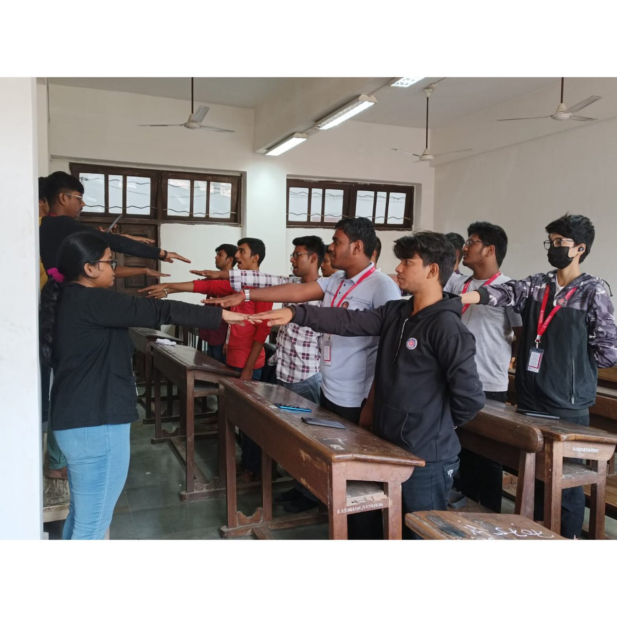 KJSSC_NSSUNIT's tweet photo. 1. Name of the Activity- Swachchta Oath at NSS Unit and College level
2. Date of the Activity- December 1, 2022 
3. Objective - To undertake the Swachchta Oath and promote 'Swachcha Mumbai, Mazi Mumbai' by illustrating ideas on community cleanliness.
#nss #kjssc #swachataoath https://t.co/7gejeEL2rh