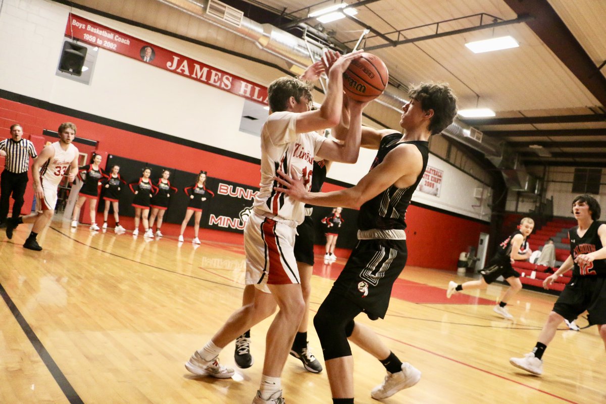 AndyManar's tweet image. Great game tonight between Bunker Hill Minutemen and Calhoun Warriors. #BHill wins 63-58.