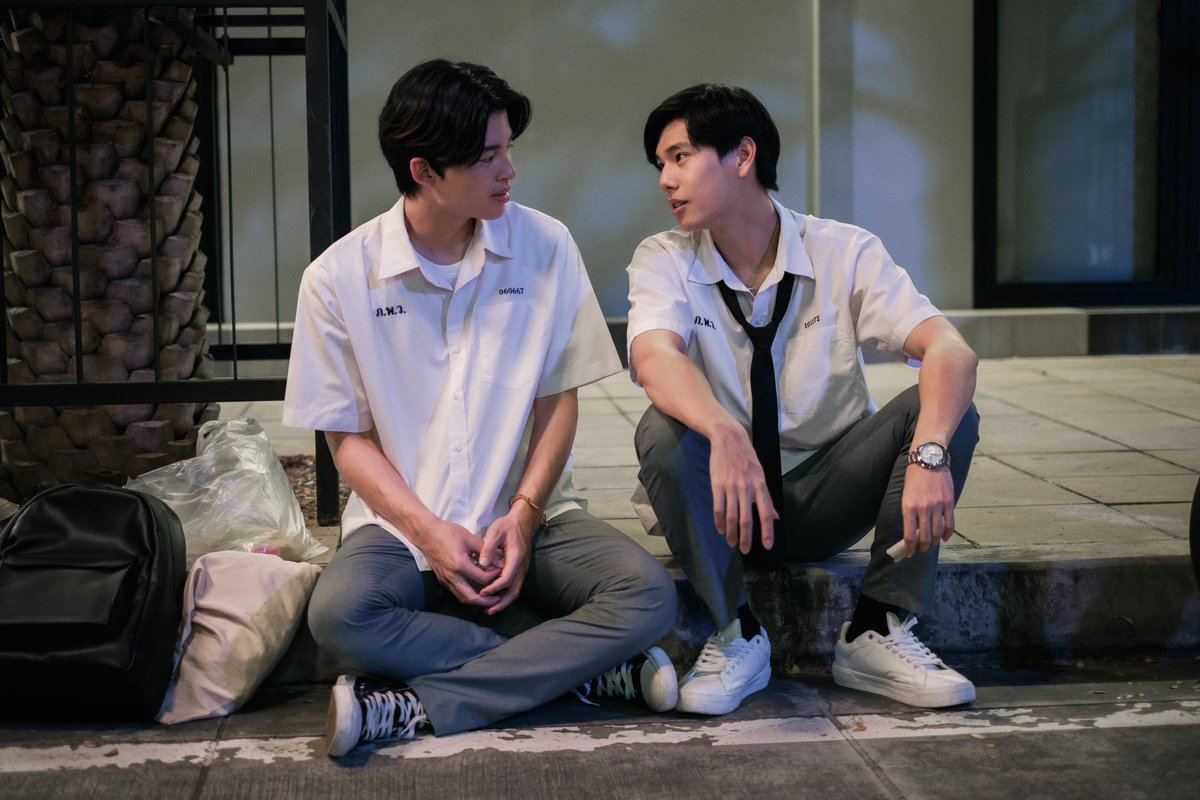 NeverLetMeGoTH's tweet photo. อุ๊ย! รูปหล่น
ขอเสียงคนรอไม่ไหว คนกระวนกระวายใจอยากดู #NeverLetMeGoSeriesEP2 หน่อยเร็วววว!! 🖤

@ppnaravit @phuwintang 
#GMMTV https://t.co/llEYokp5EF