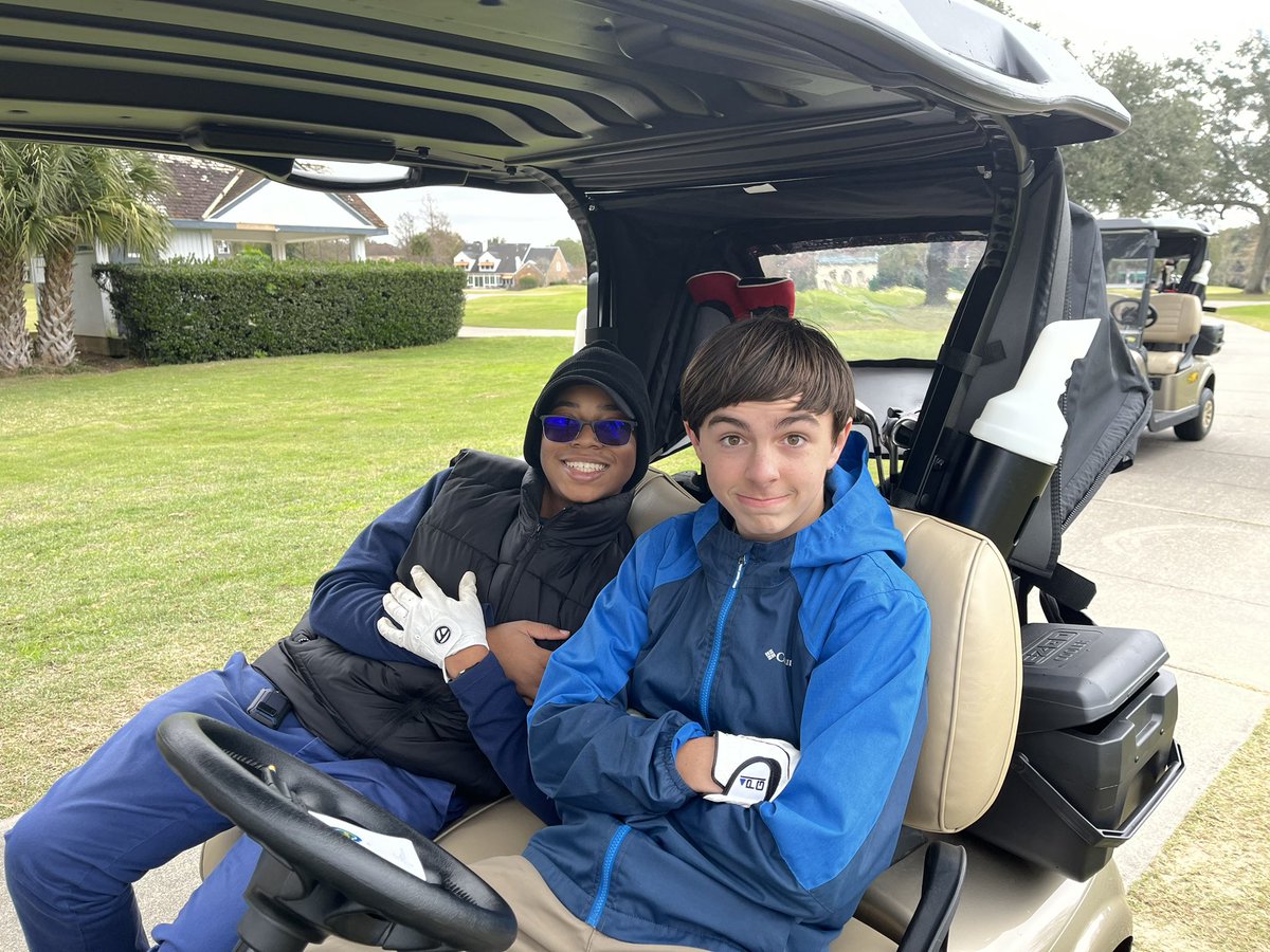 FirstTeeMS's tweet image. Practice Round was a little chilly! The wind was brutal! These 4 never complained👊🏻. Round 1️⃣ starts at 9:30 for our team⛳️. Let’s GO!!! #buildinggamechangers #FirstTee #FirstTeeCentralMS #MakingHistory #NolaTournament