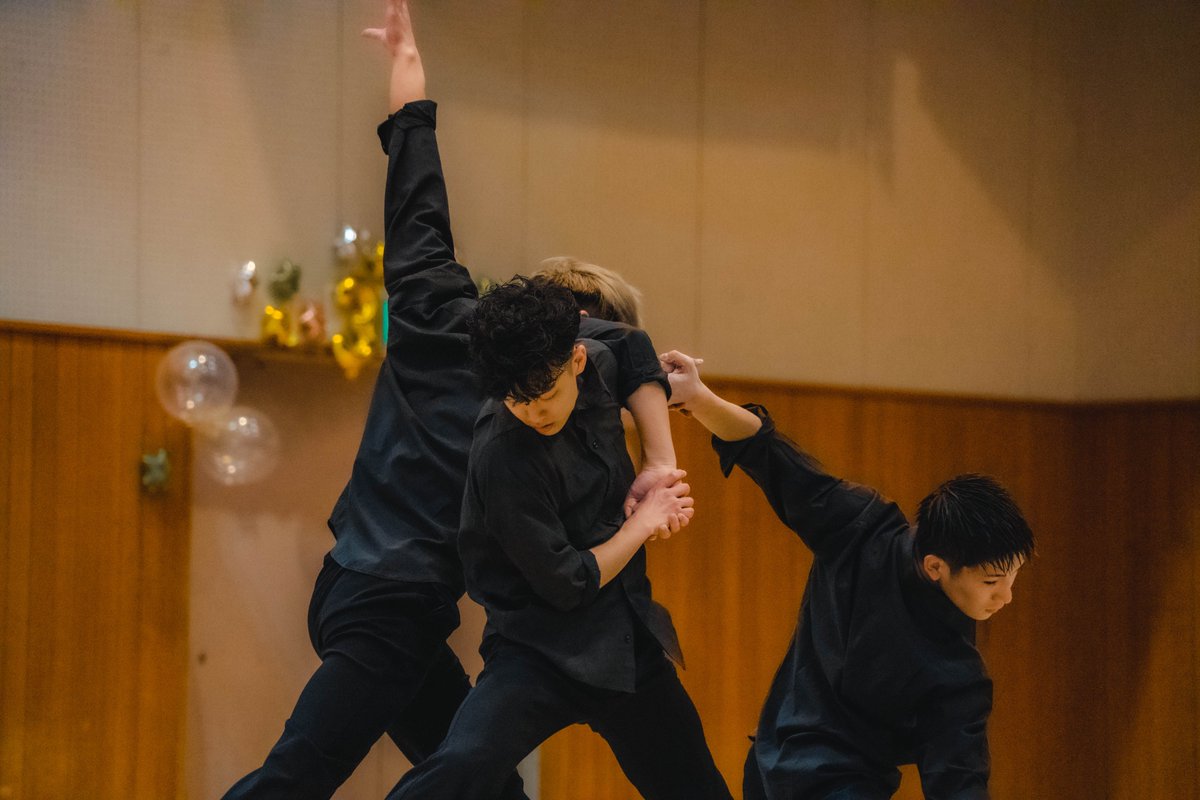 qualia_officiaI's tweet photo. 恭平と大雅です！
花大の演技会にゲストとして出演させていただきました！🔥
応援していただいた皆様、花大の皆様に本当に感謝です！😭
ありがとうございました！

素敵な写真も撮っていただいたので、貼っておきます😊 https://t.co/ZRoHROm6SM