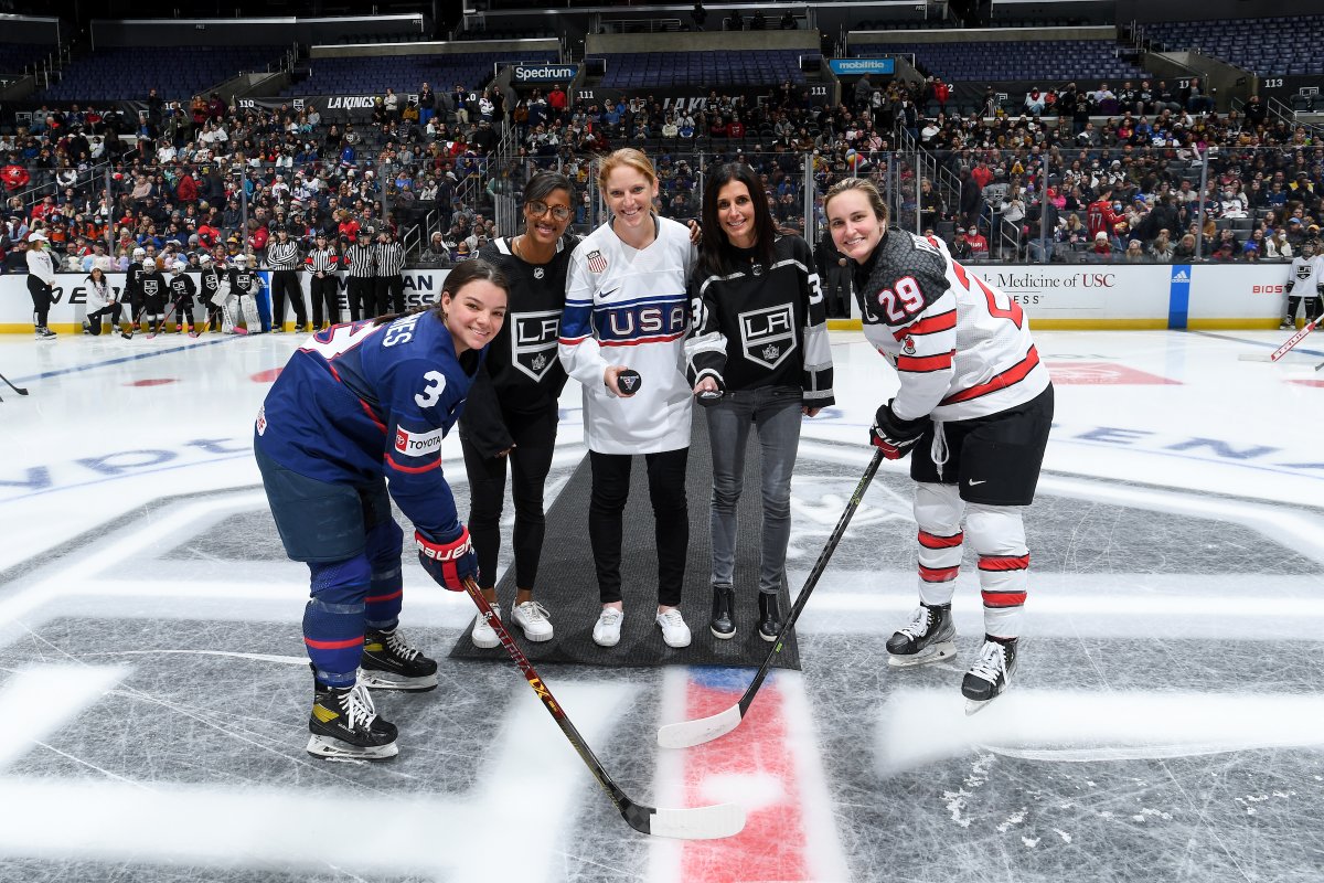 usahockey's tweet photo. Ceremonial puck drop before tonights' game with @SportBlake, @schaus729 &amp; @ManonRheaume ✨ https://t.co/DCAYhaRNUE