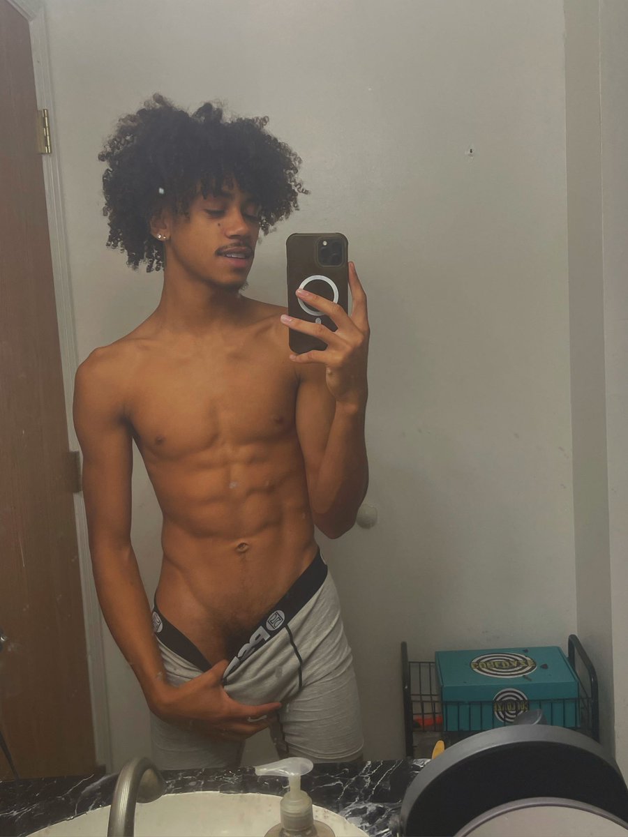 if you’re up rn text me, i’m bored 🫣