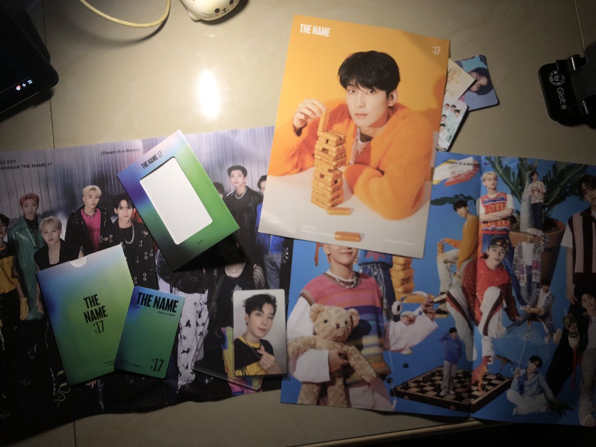 Alssdtdhk's tweet photo. Kinikilig po ako so much,THANKYOUU POOO @bmosphcs sobrang sparks ng wonuu pc tas HAHHAHA di ko alam pano gamitin yung digi card di ko gets eh HAHA,tas cute nung unsealed album from ga.Tho I don’t stan pentagon nga lang pero okay lang cute naman.#BMOSPHFB #BMOSPHGA https://t.co/ts2i0QLH5j