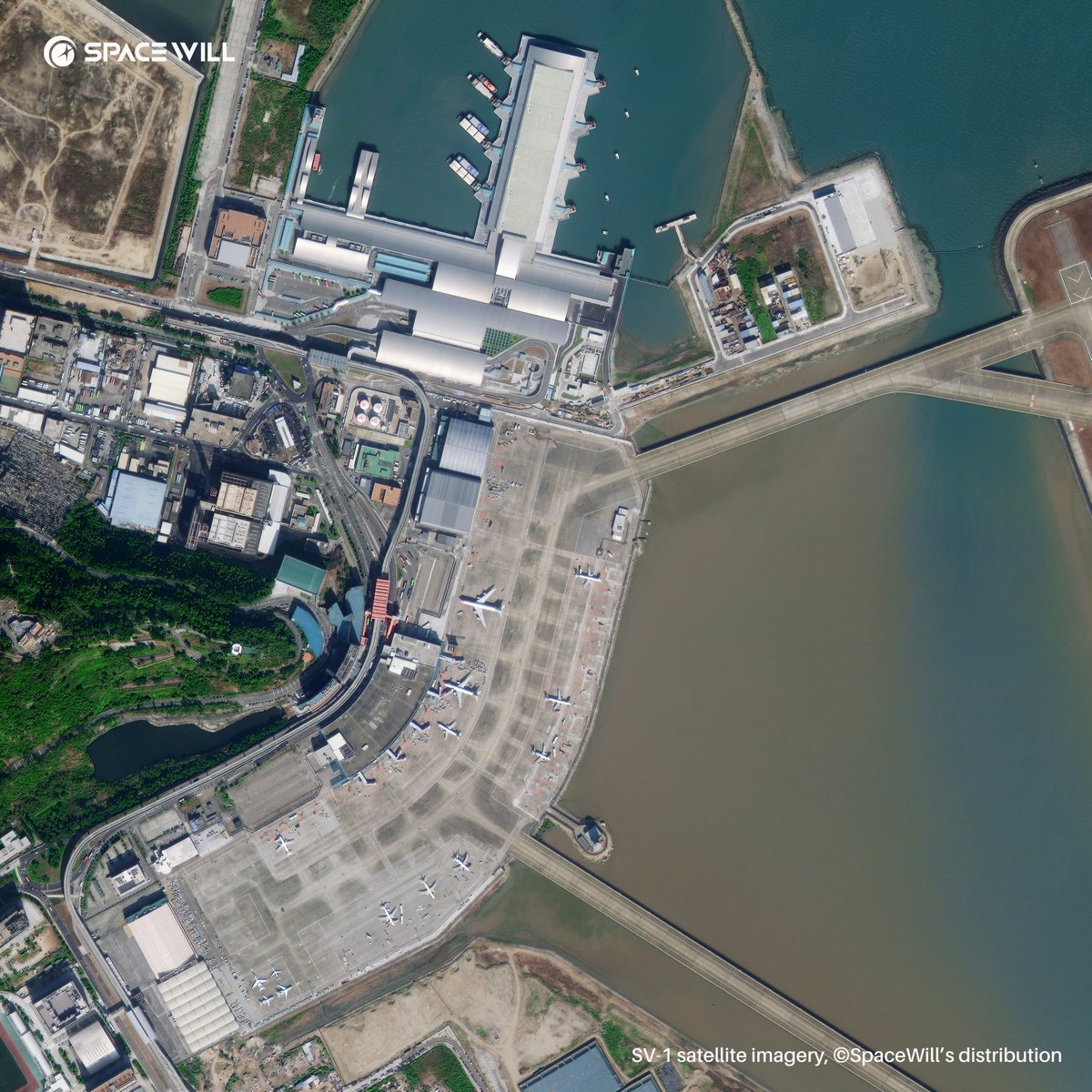 spacewillinfo's tweet photo. #OTD in 1999, #Macao was handed over to China by Portugal. For memorizing the special day, here are we share some SV-1 imaged landmarks on this Pearl of South China Sea: 
1. Macao Artificial Island of #GZABridge
2. #MacaoTower
3. Macao Intl. Airport
4. #SaiVan Bridge https://t.co/RMRDZDaSmh