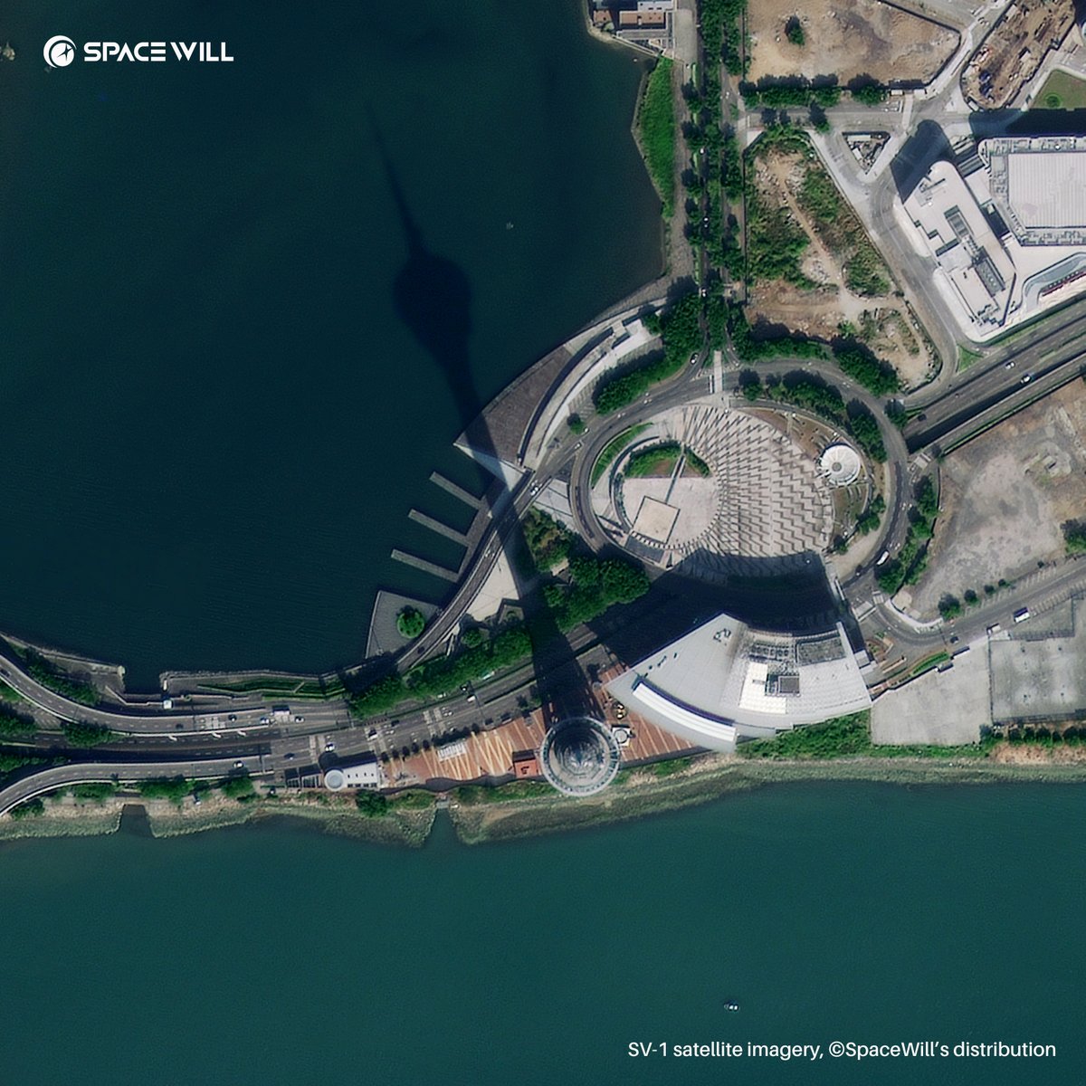 spacewillinfo's tweet photo. #OTD in 1999, #Macao was handed over to China by Portugal. For memorizing the special day, here are we share some SV-1 imaged landmarks on this Pearl of South China Sea: 
1. Macao Artificial Island of #GZABridge
2. #MacaoTower
3. Macao Intl. Airport
4. #SaiVan Bridge https://t.co/RMRDZDaSmh