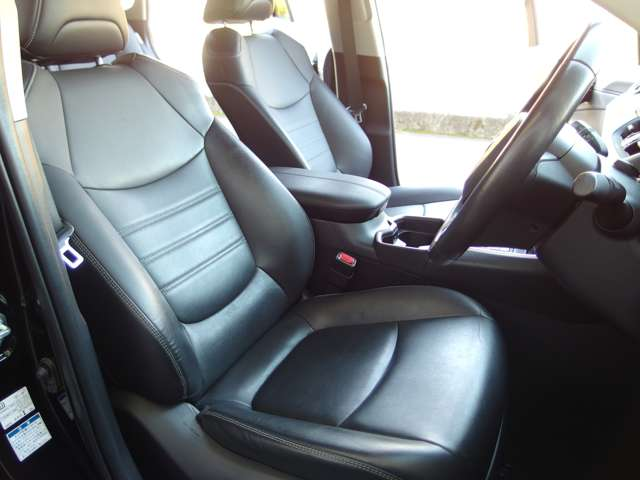 qauto3's tweet photo. 🔶Toyota Rav4 2020

>>SPECIFICATIONS<<
【Year/Month】2020
【Engine】2,000 CC
【Fuel】Petrol
【Seats】5

>>SHOP URL<<
https://t.co/ZII6uqdpKH

#usedcar #usedcars #cars #car #export #carsforsale #carsale #usedcarsales #toyotarav4 #usedtoyota #toyotacar #TOYOTA #toyotacars https://t.co/cwEuaDn1rg