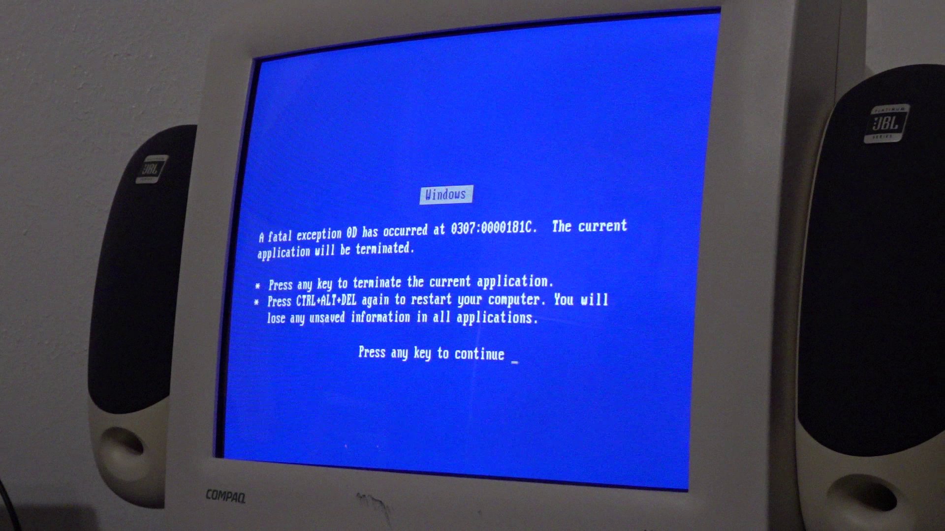 Windows On Windows on Twitter "A Blue Screen Of Death (BSOD) is shown