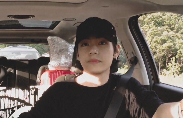 minezerry's tweet photo. taekook local au | macio.

stuck between comfort, will this friendship continue?

written by minezerry https://t.co/3XHuNJIMZ4