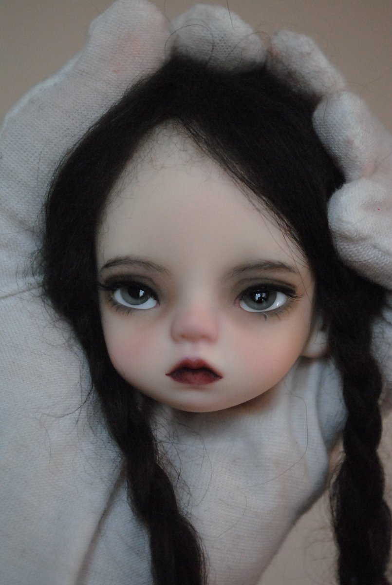 TeaTreeParty's tweet photo. A new try! Wednesday make-up 
#bjd #doll #bjddoll #bjdmakeup #makeup #adamsfamily #blythe #玩具 #bjd娃娃 https://t.co/AvEcPDHm7G