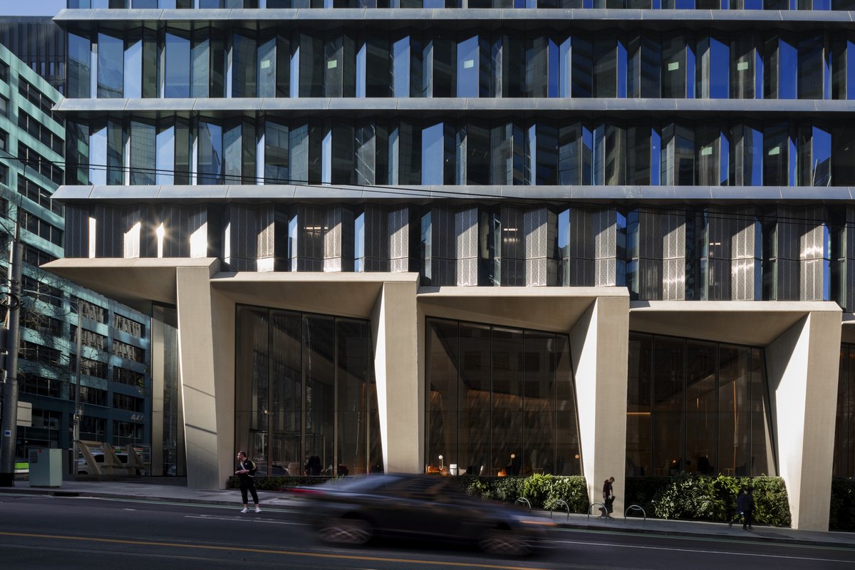 Woods_Bagot's tweet photo. #ProjectFeature | Collins Arch Commercial. A premier commercial address, home to some of Australia’s most renowned companies. Situated in the heart of Melbourne’s CBD. https://t.co/vLWDSvr7jU @Cbus @SHoPArchitects @OCULUSStudio #mixeduse #commercial #architecture https://t.co/ByFDojZGlH