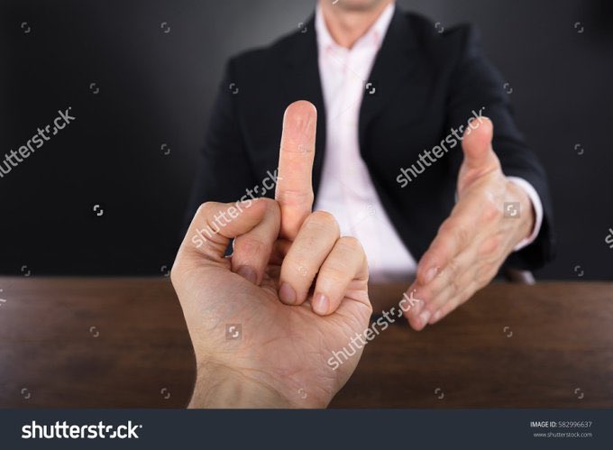 VinceJonk's tweet photo. De zaakwaarnemer van Tom Mittes #steeklekkereenbandlek #achterovervallen https://t.co/D7vTLM49IM
