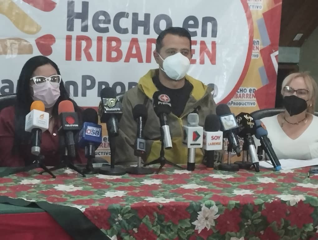 #27Dic <a href="/LuisJonasReyes/">Luis Jonás Reyes</a> :Desde enero hemos tenido conversaciones y reuniones, quiero agradecela voluntad que han tenido los compañeros de la economía popular de sumarse a las acciones emprendidas desde la <a href="/Iribarren_Alc/">Alcaldía de Iribarren</a> "
#TradicionesYAlegrías <a href="/Iribarren_Alc/">Alcaldía de Iribarren</a> <a href="/DhelizAlvarez/">Dheliz Álvarez</a>