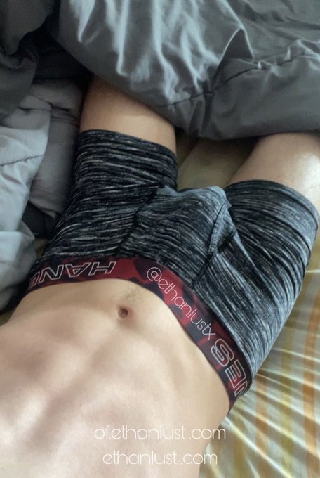 Morning bro 😎 https://t.co/8YZNlbJuni<a href="/tag/bulgeinbriefs"class="tags"><span>#bulgeinbriefs</span></a>