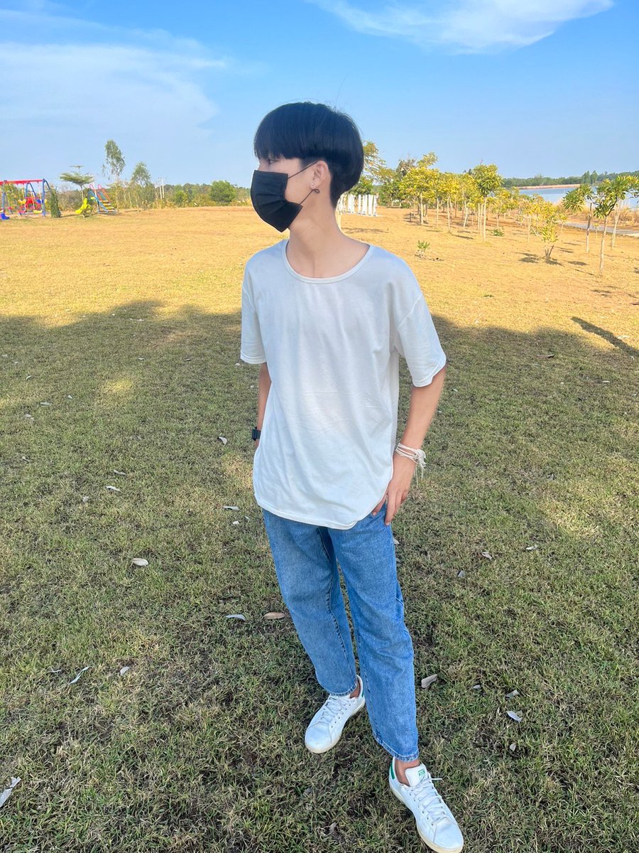 water1270's tweet photo. มองไรอ่ะ🎁❗#เด็กมัธยม #เด็กนักเรียน #ประธานนักเรียน https://t.co/NlHTRxC32X