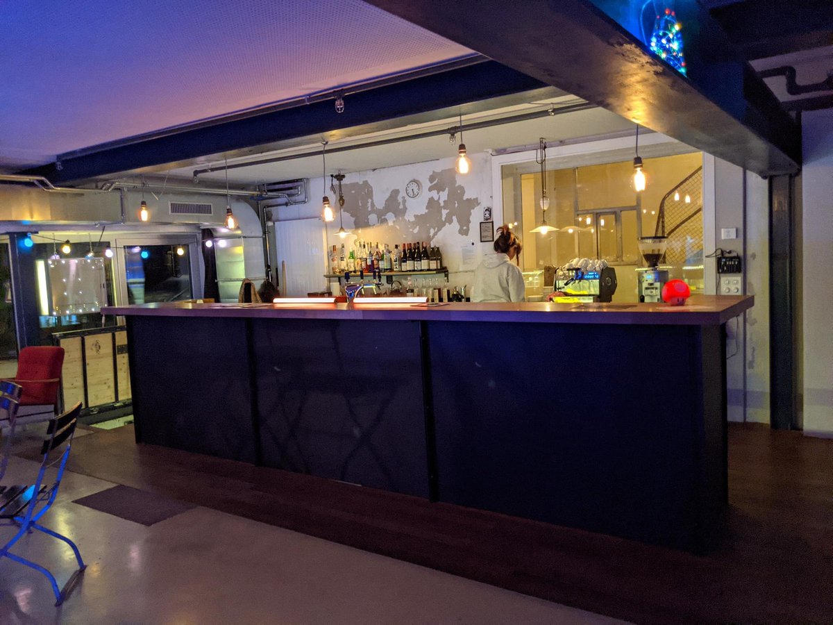 hackbar_ch's tweet image. Komm auf einen Tschunk in die hackbar. All creatures are welcome! 

#rc3