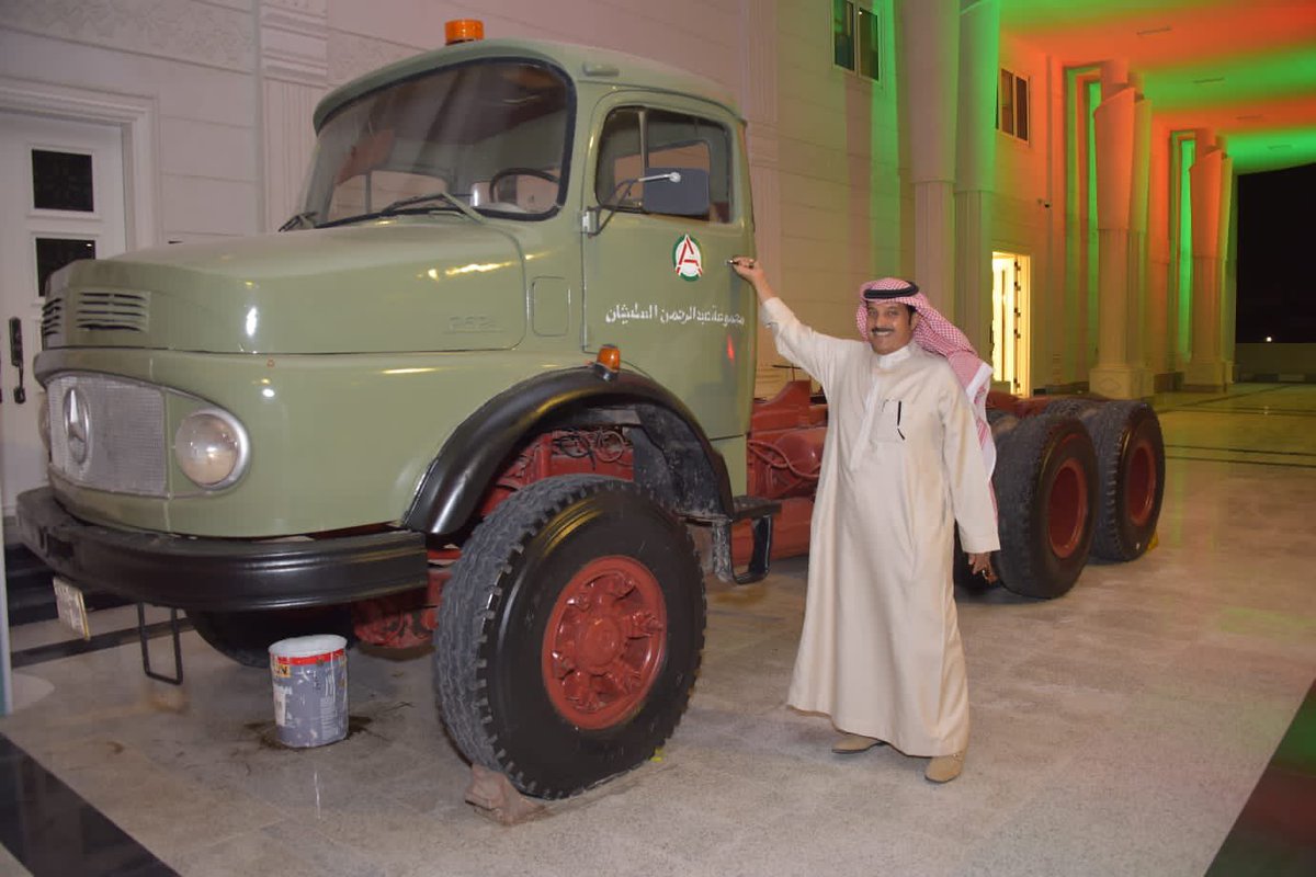 otaishancompany's tweet photo. من هنا بدأت الحكاية..

#أربعين_عاماً_من_العصامية https://t.co/gHs28tFN5v
