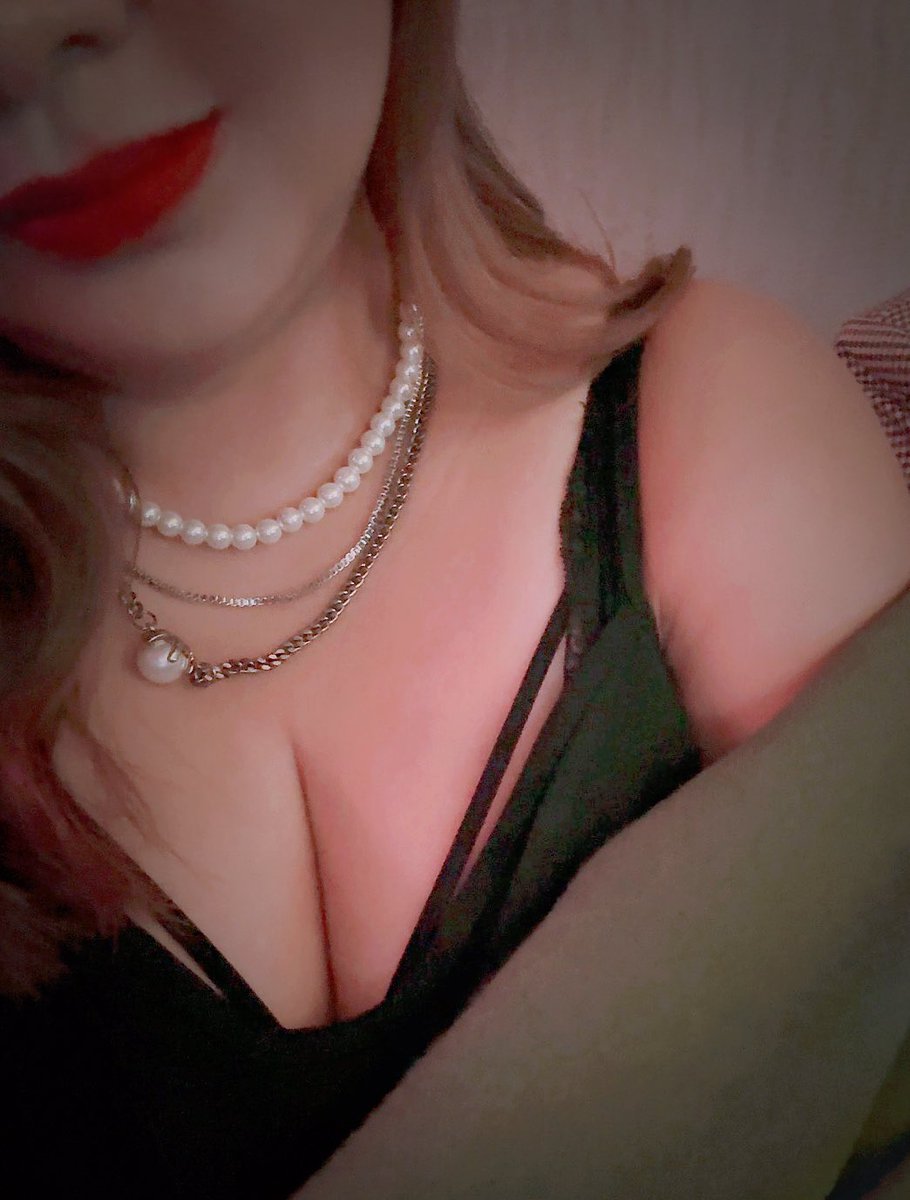 今年⋯就要過去了⋯

#肉肉阿姨時光飛逝
#今年一樣不知道忙了什麼就過去了 https://t.co/7GKQXUVTo7