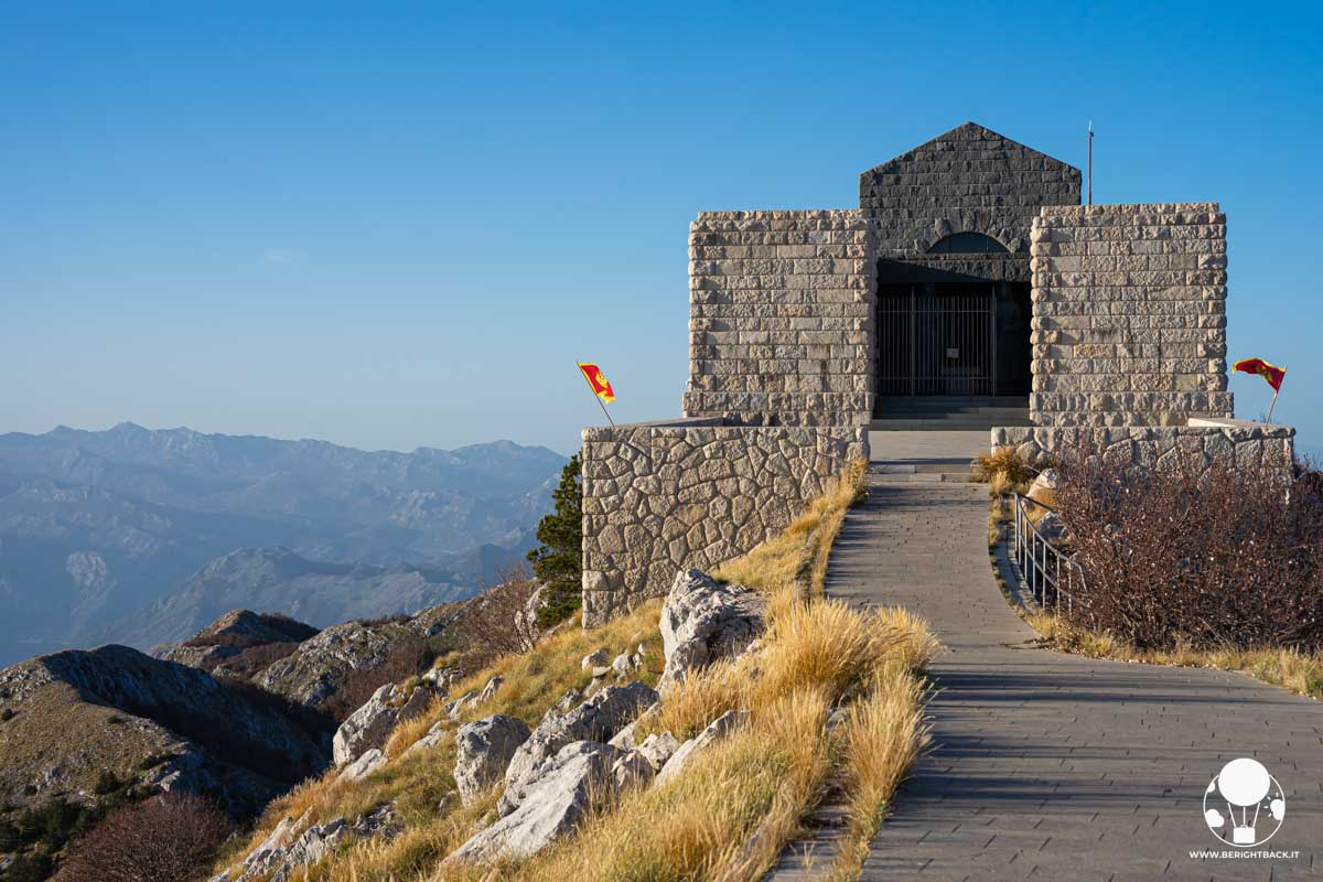 BeRightBackIT's tweet image. ⚡️Nuovo post⚡️
Le mie impressioni sul Montenegro ed il bilancio del viaggio

Pensieri, emozioni e racconto strettamente personale di tutto ciò che abbiamo fatto e visto nel meraviglioso #Montenegro @SeeMontenegro 🇲🇪

➡️ berightback.it/impressioni-su…