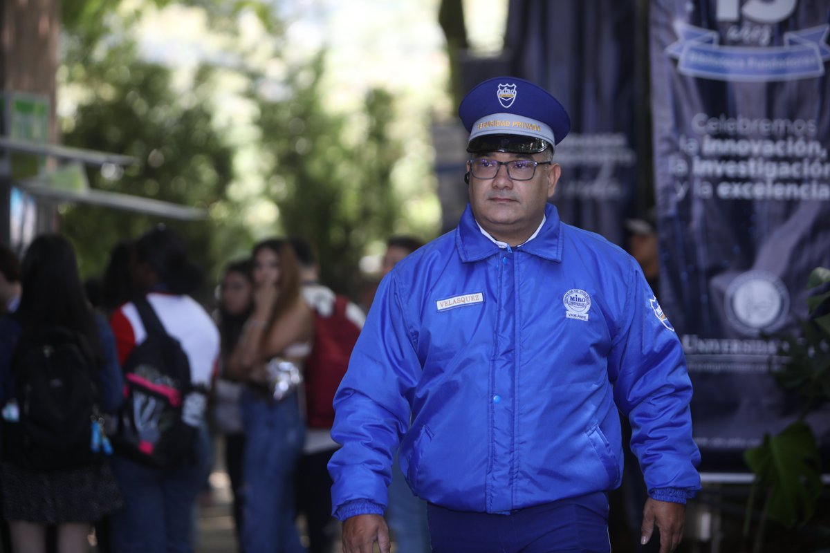 Inicia el 2023 y nosotros estamos listos para cuidarte a ti y a los tuyos con toda la amabilidad, respeto y cortesía que caracteriza a los guardas MIRO. 👮🏻👮🏻‍♀️ 💙

#MIROSeguridad #PasiónPorElServicio #MIRODistinto #SeguridadColombia #JuntosPodemos #MIROConElCorazón #Colombia