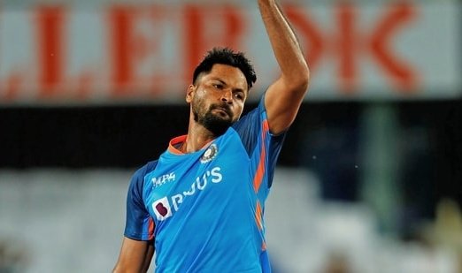 SPORTYVISHAL's tweet image. What an inspirational journey for Mukesh Kumar, Born in a small town of Bihar, played domestic for Bengal and now after years of hard work, got the maiden call for the Indian T20I team.