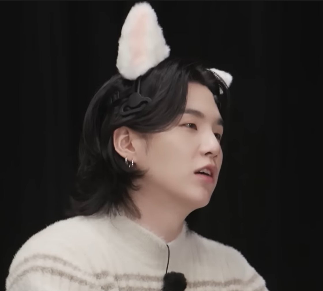 yoonkittenfest's tweet photo. 👀👀👀 https://t.co/JmCvo4r37R