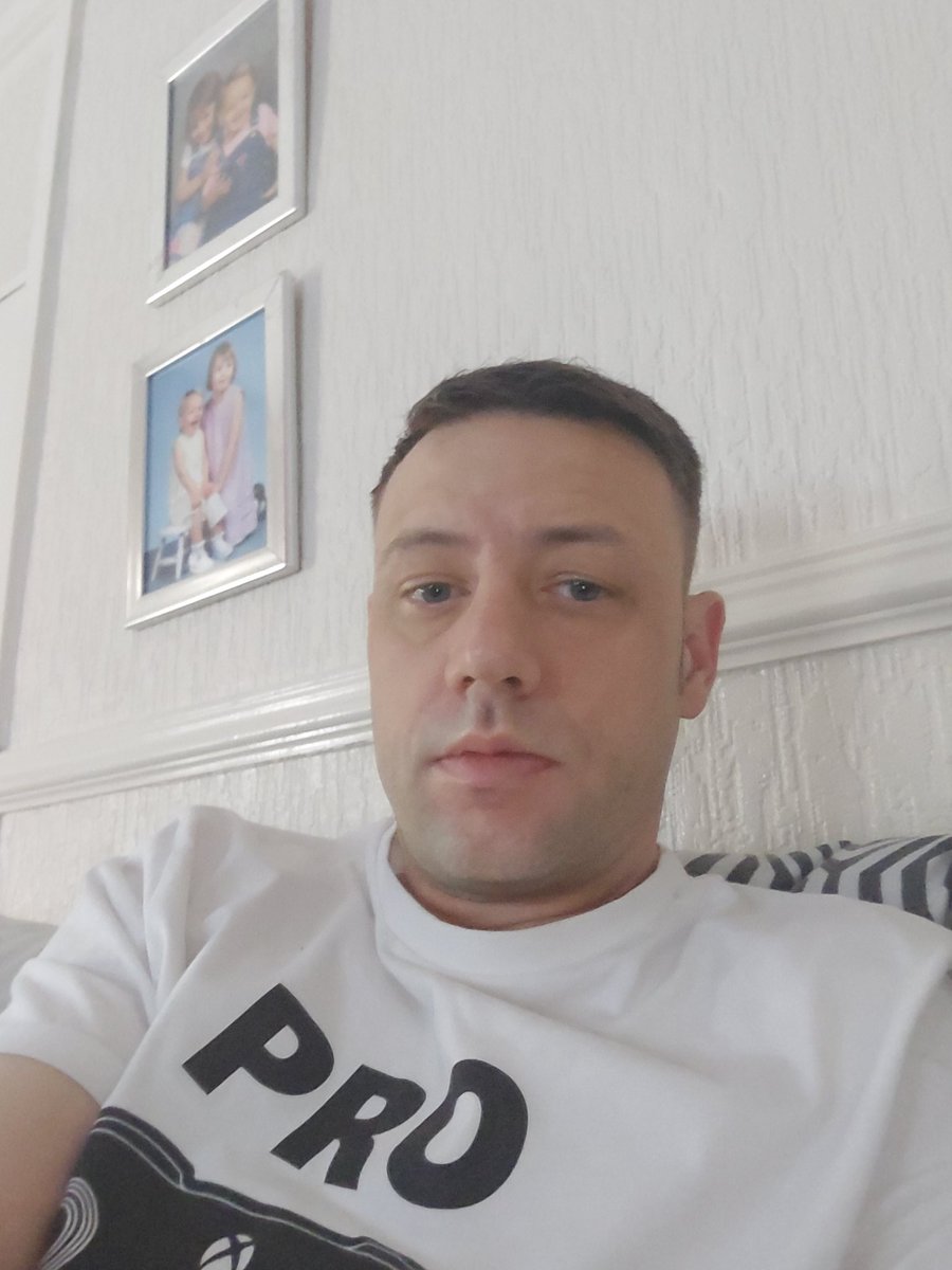 DeanSlater17's tweet photo. Looking ruff after last night 🤣 https://t.co/96BRO048ZN